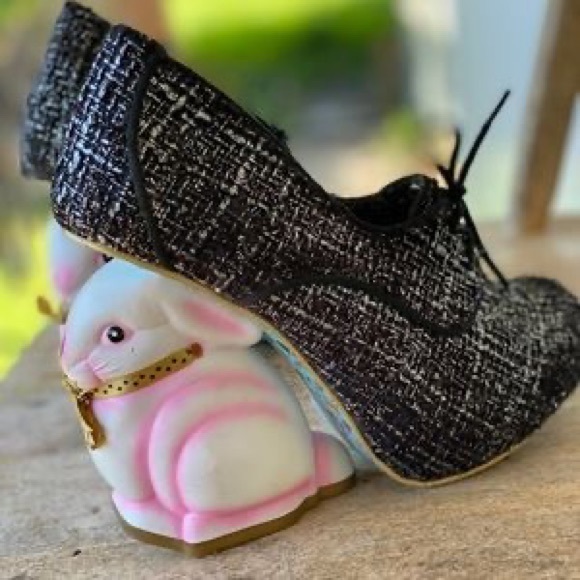 ISO!! Irregular Choice Flopsy heels!! Any color! Size 42 - Picture 1 of 4